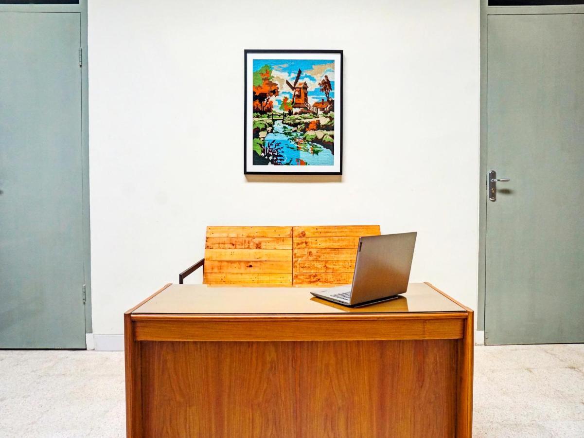 Oyo 91658 Luci'S House Hotel Джакарта Екстериор снимка