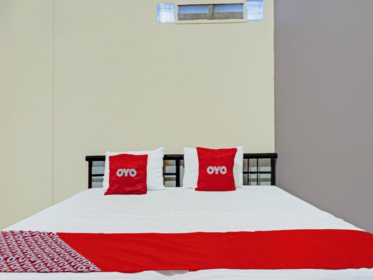 Oyo 91658 Luci'S House Hotel Джакарта Екстериор снимка